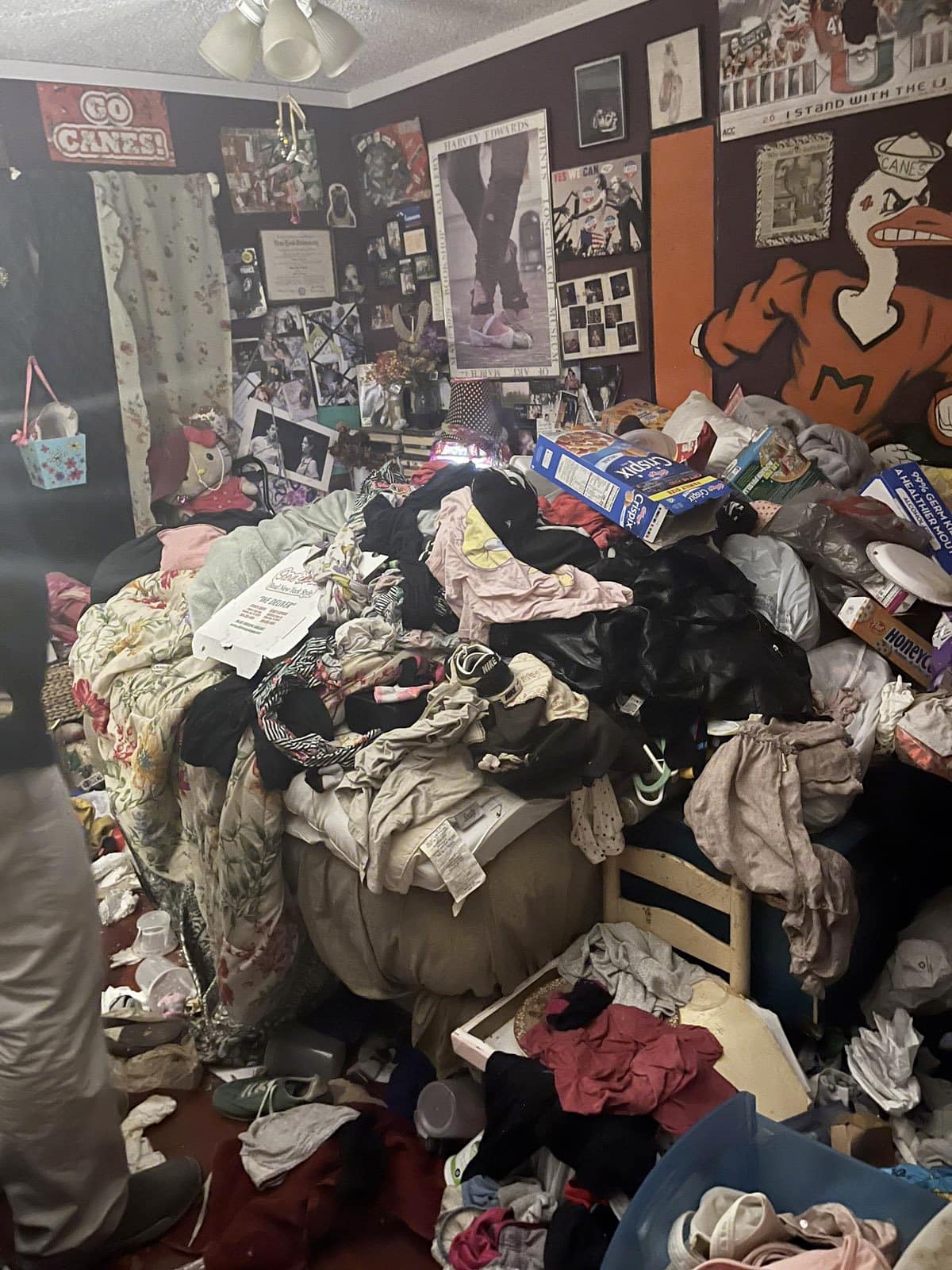 Hoarding and Its Impact on Home Value: What You Need to Know